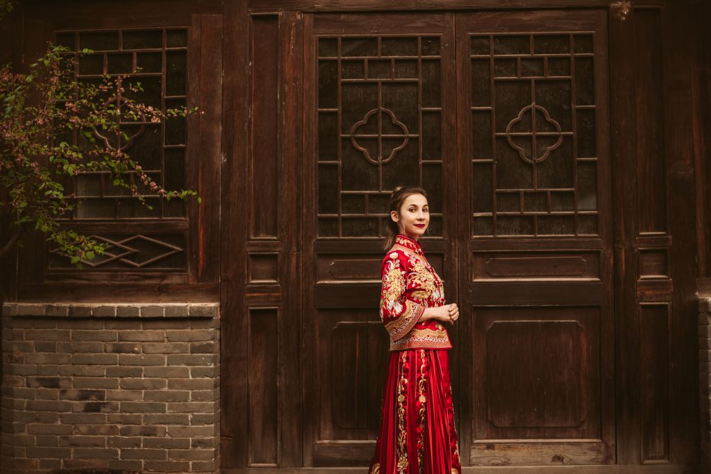 chińska suknia ślubna